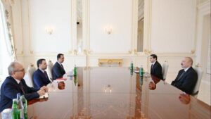 Президент Азербайджана Ильхам Алиев принял министра юстиции Турции Акина Гюрлека